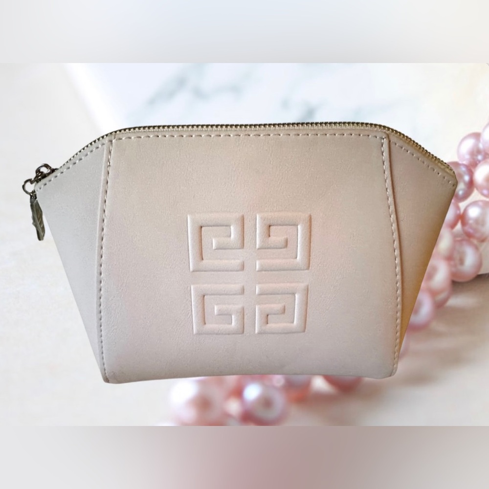 Givenchy Baby Pink Cosmetic Bag/Pouch 
NWOT